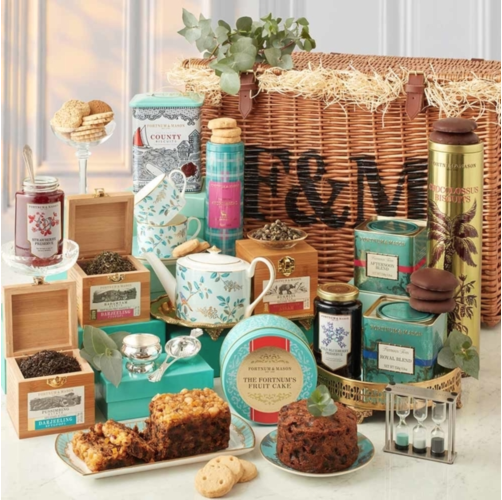 Summer Raffle - £1,025 raised for Luxury Hamper - Lymington Hospital ...