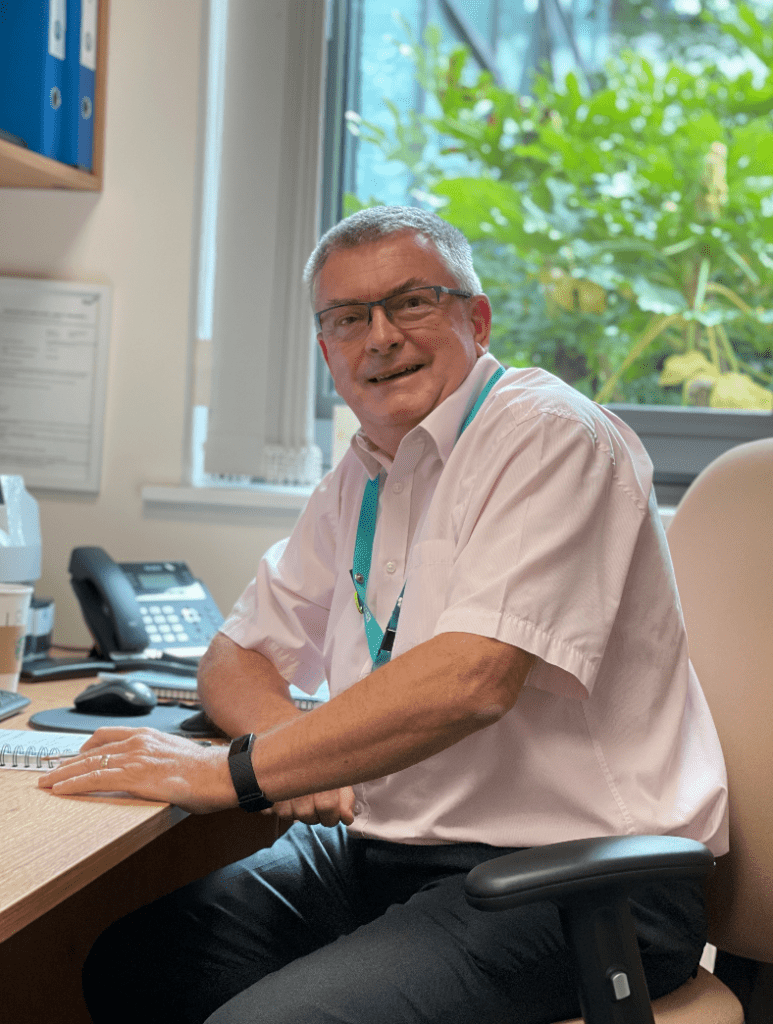 a1ae1660-f1e2-5a5a-dbdf-f92d91a0182e Ian Hand